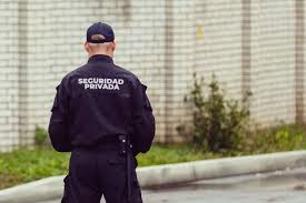 Elemento de seguridad visto desde atrás